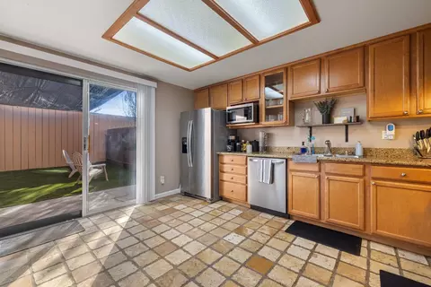 Kitchen - 4020 Elmo Loop #C, Modesto, CA 95356 photo 1 of 3