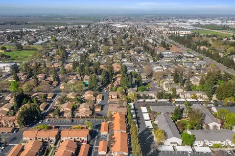 View/Area - 4020 Elmo Loop #C, Modesto, CA 95356 photo 6 of 9
