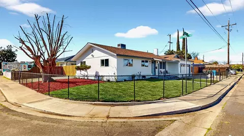 848 Edythe St, Manteca, CA 95337 photo 3