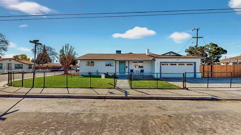 848 Edythe St, Manteca, CA 95337 photo 2