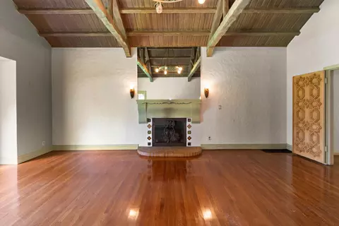 Living - 2940 Garfield Ave, Carmichael, CA 95608 photo 2 of 15