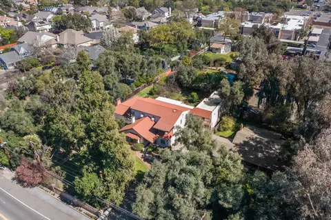 2940 Garfield Ave, Carmichael, CA 95608