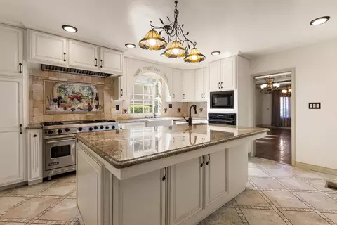 Kitchen - 2940 Garfield Ave, Carmichael, CA 95608 photo 1 of 6