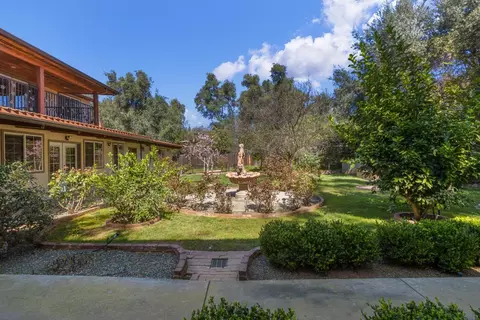 Exterior - 2940 Garfield Ave, Carmichael, CA 95608 photo 10 of 14