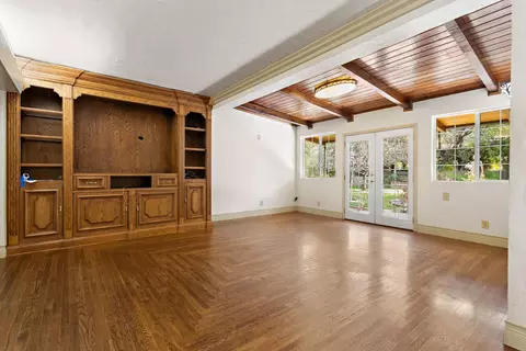 Living - 2940 Garfield Ave, Carmichael, CA 95608 photo 6 of 15
