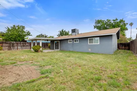 Exterior - 900 Snead Dr, Modesto, CA 95351 photo 4 of 4