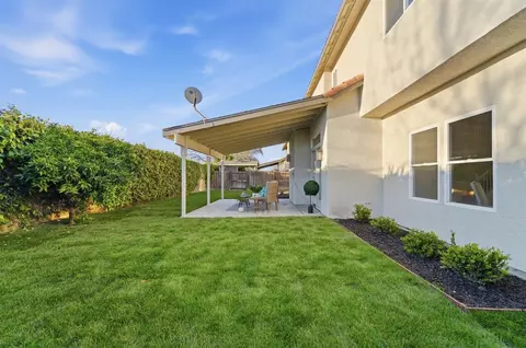 Exterior - 2031 Draft Ct, Turlock, CA 95380 photo 6 of 11