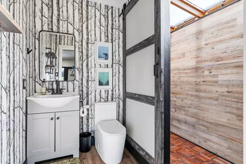 Bath - 1815 Hoya Ct, Copperopolis, CA 95228 photo 4 of 5