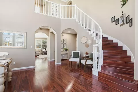 Entry Way - 2305 Paper Bark Ct, Modesto, CA 95355 photo 3 of 11