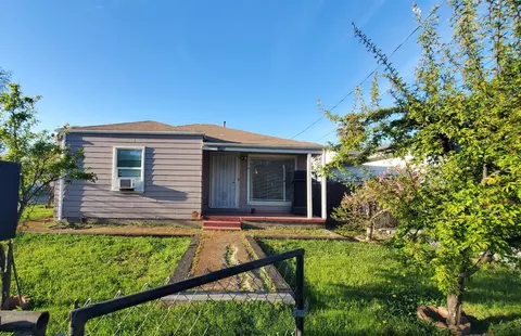2027 W Acacia St, Stockton, CA 95203