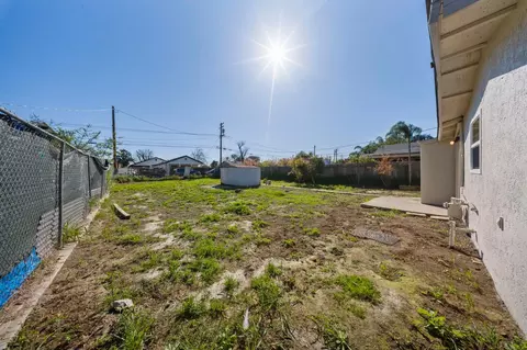 Exterior - 408 Thrasher Ave, Modesto, CA 95354 photo 7 of 8