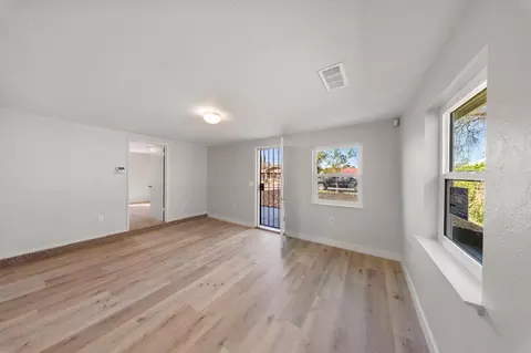 Living - 408 Thrasher Ave, Modesto, CA 95354 photo 4 of 5