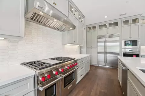 Kitchen - 2680 Bay View Dr, Seaside, CA 93955 photo 5 of 6