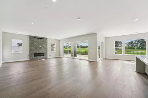 Living - 2680 Bay View Dr, Seaside, CA 93955 photo 7 of 8
