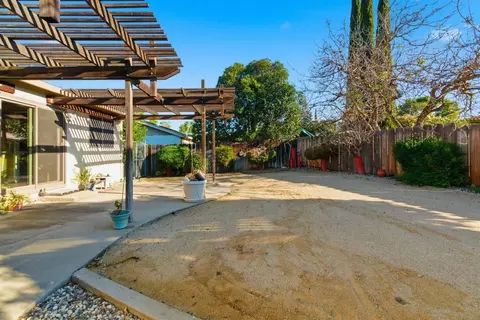 930 Kapareil Dr, Tracy, CA 95376 photo 32