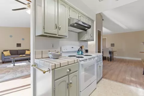 930 Kapareil Dr, Tracy, CA 95376 photo 11