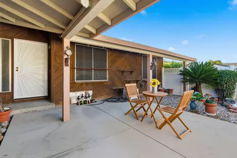 930 Kapareil Dr, Tracy, CA 95376 photo 2