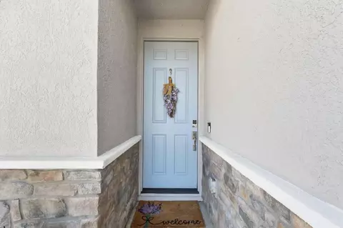 1375 Carson River Dr, Lincoln, CA 95648 photo 3