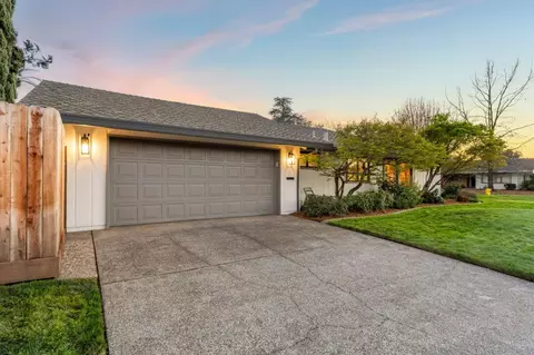 Exterior - 2965 Marco Way, Carmichael, CA 95608 photo 7 of 9