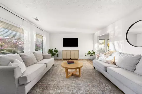 Living - 2965 Marco Way, Carmichael, CA 95608 photo 2 of 5