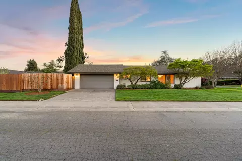 Exterior - 2965 Marco Way, Carmichael, CA 95608 photo 6 of 9