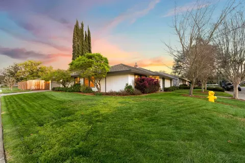 Exterior - 2965 Marco Way, Carmichael, CA 95608 photo 4 of 9