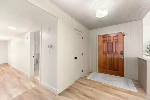 Entry Way - 2965 Marco Way, Carmichael, CA 95608 photo 2 of 4