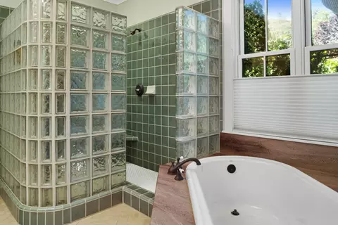 Bath - 3000 Sheep Ranch Rd, Murphys, CA 95247 photo 3 of 6