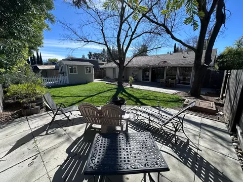 Exterior - 813 Barcelona Ave, Davis, CA 95616 photo 5 of 7