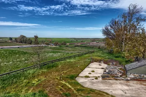 Exterior - 17164 Keyes Rd, Snelling, CA 95369 photo 6 of 28