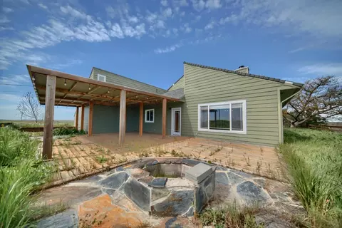 Exterior - 17164 Keyes Rd, Snelling, CA 95369 photo 16 of 28