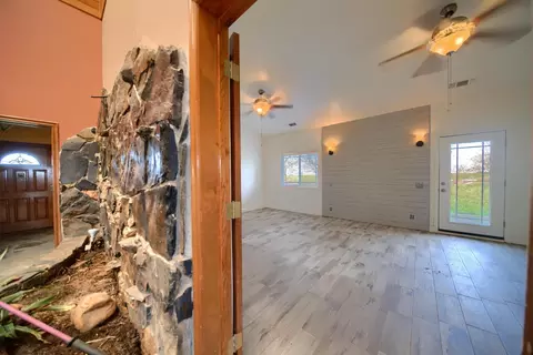 Entry Way - 17164 Keyes Rd, Snelling, CA 95369 photo 5 of 5