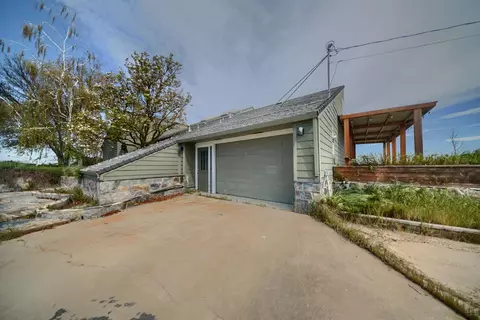Exterior - 17164 Keyes Rd, Snelling, CA 95369 photo 12 of 28