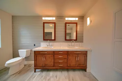 Bath - 17164 Keyes Rd, Snelling, CA 95369 photo 6 of 6