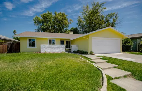 1731 Midway Dr, Woodland, CA 95695