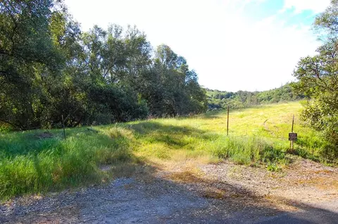 19 Leonard Rd, San Andreas, CA 95249 photo 4