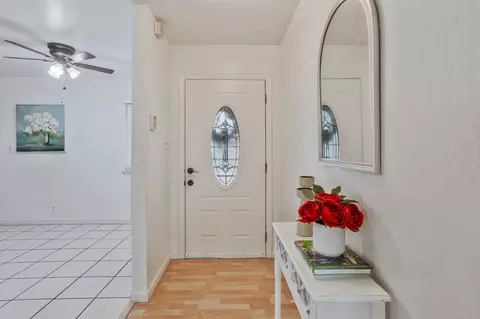6629 Doreen Way, Sacramento, CA 95823