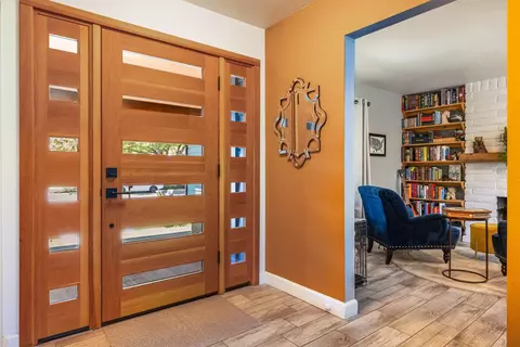 Entry Way - 3712 Corte Madera Ave, Modesto, CA 95356 photo 2 of 9