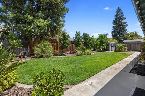 Exterior - 3712 Corte Madera Ave, Modesto, CA 95356 photo 9 of 12