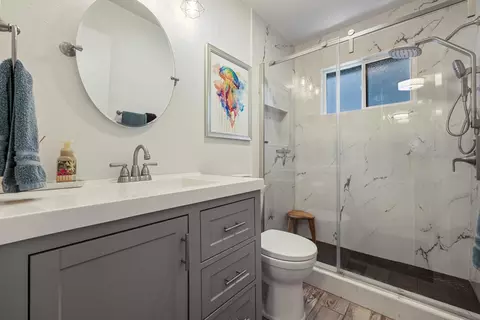 Bath - 3712 Corte Madera Ave, Modesto, CA 95356 photo 1 of 3