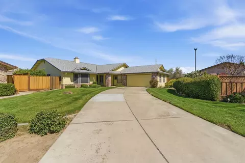 380 Garden Circle Dr, Manteca, CA 95336 photo 2