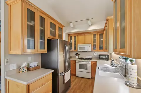Kitchen - 1330 Antelope Ave #27, Davis, CA 95616 photo 2 of 7