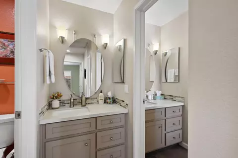 Bath - 1330 Antelope Ave #27, Davis, CA 95616 photo 1 of 3