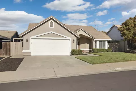 1278 David Dr, Oakdale, CA 95361