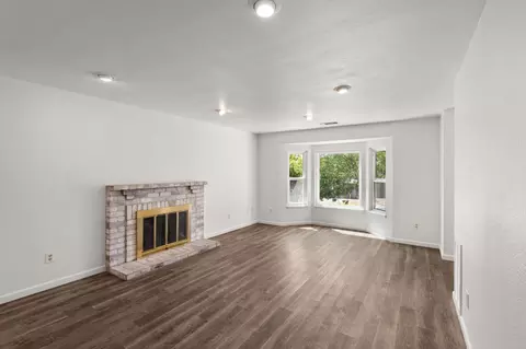 Living - 100 May Ct, Folsom, CA 95630 photo 2 of 4