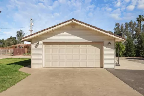 2539 E Woodson Rd, Acampo, CA 95220 photo 4