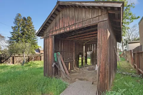 705 N School St, Lodi, CA 95240 photo 33