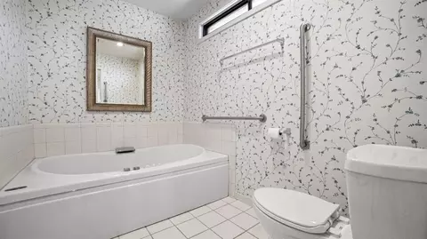 Bath - 2479 Macarthur, Lodi, CA 95242 photo 4 of 5