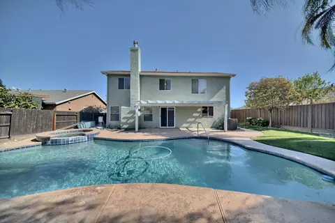 Exterior - 433 Sanderling Dr, Patterson, CA 95363 photo 8 of 12