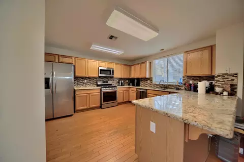 Kitchen - 433 Sanderling Dr, Patterson, CA 95363 photo 1 of 4